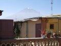 vulkane rund um arequipa von unserer dachterrasse aus.JPG